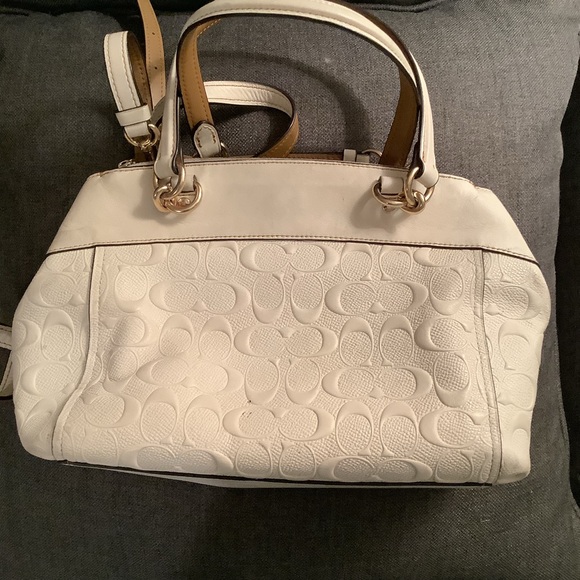 Coach  perfect summer shoulder or handbag. - Picture 4 of 9